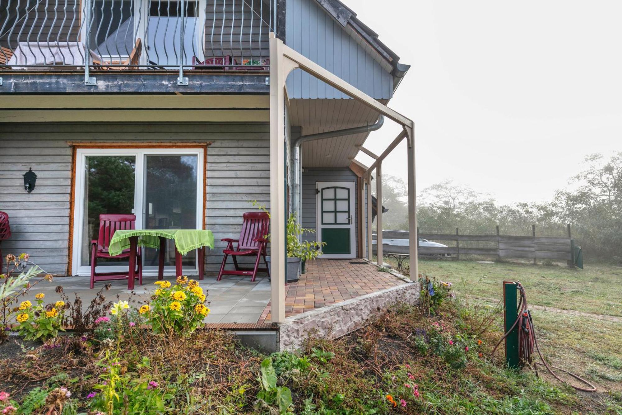 Holzhaus Am Waldrand *