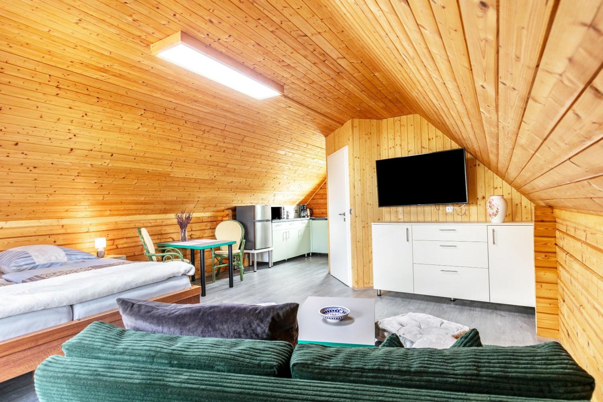 Holiday home Holzhaus Am Waldrand