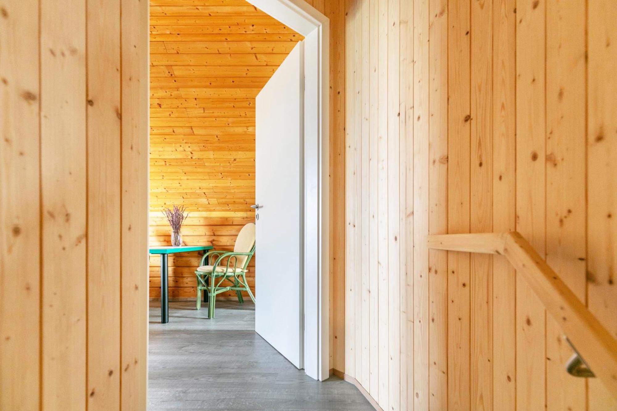 Holzhaus Am Waldrand *